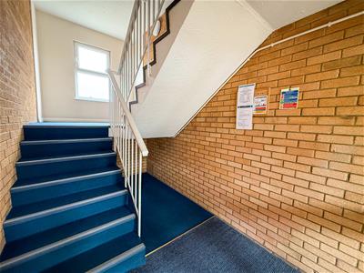 COMMUNAL ENTRANCE HALLWAY